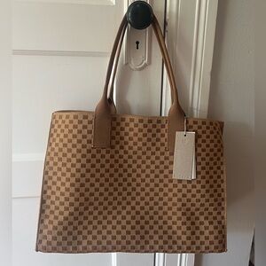 NWT Rothy's Classic Tote in Hazelnut